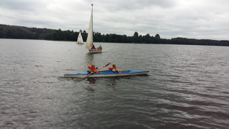 Plywanie pod zaglami