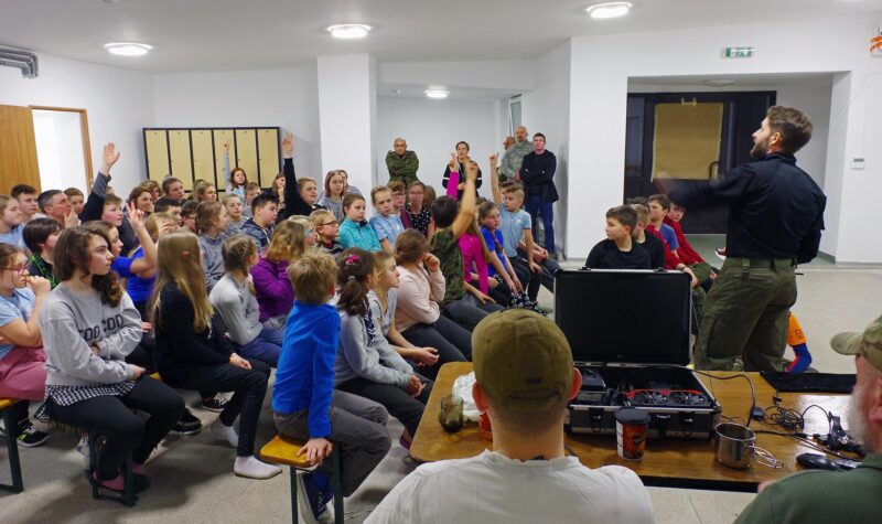 88321455 2622681694629524 2990342525681664000 o