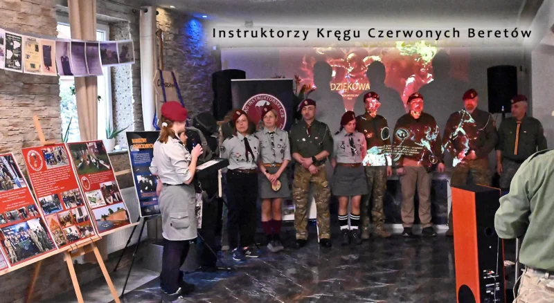 Instruktorzy Kregu Czerwonych Beretow